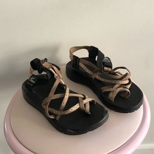 Tan single toe Chacos